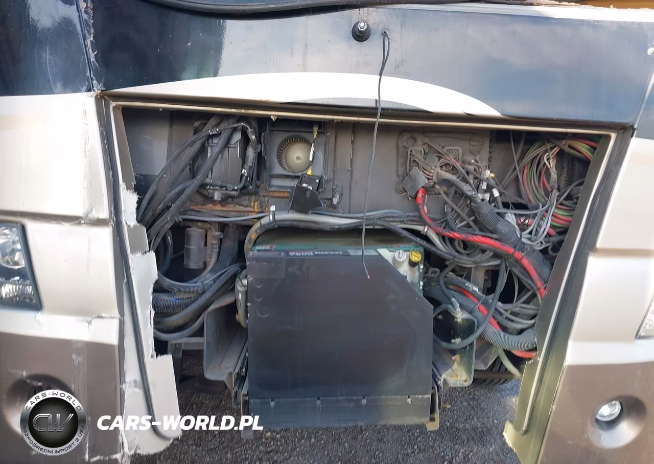 2008 Tiffin Chassis VIN:4UZAB2BSX8CZ03660 - 10