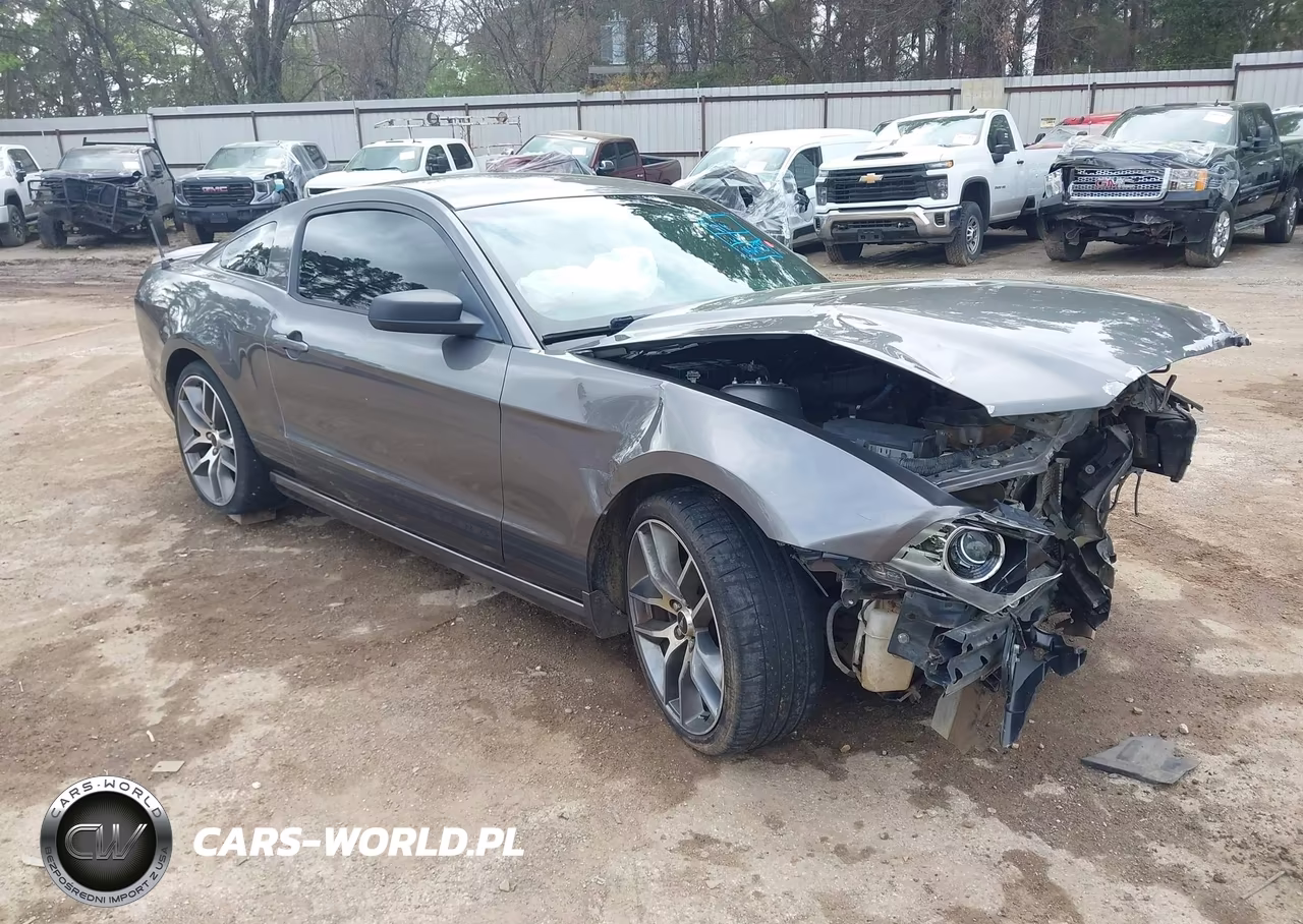 2013 Ford Mustang V6