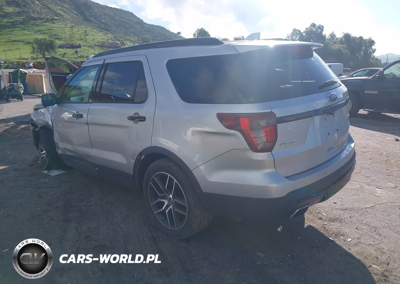 2017 Ford Explorer Sport VIN:1FM5K8GT9HGD66472 - 3