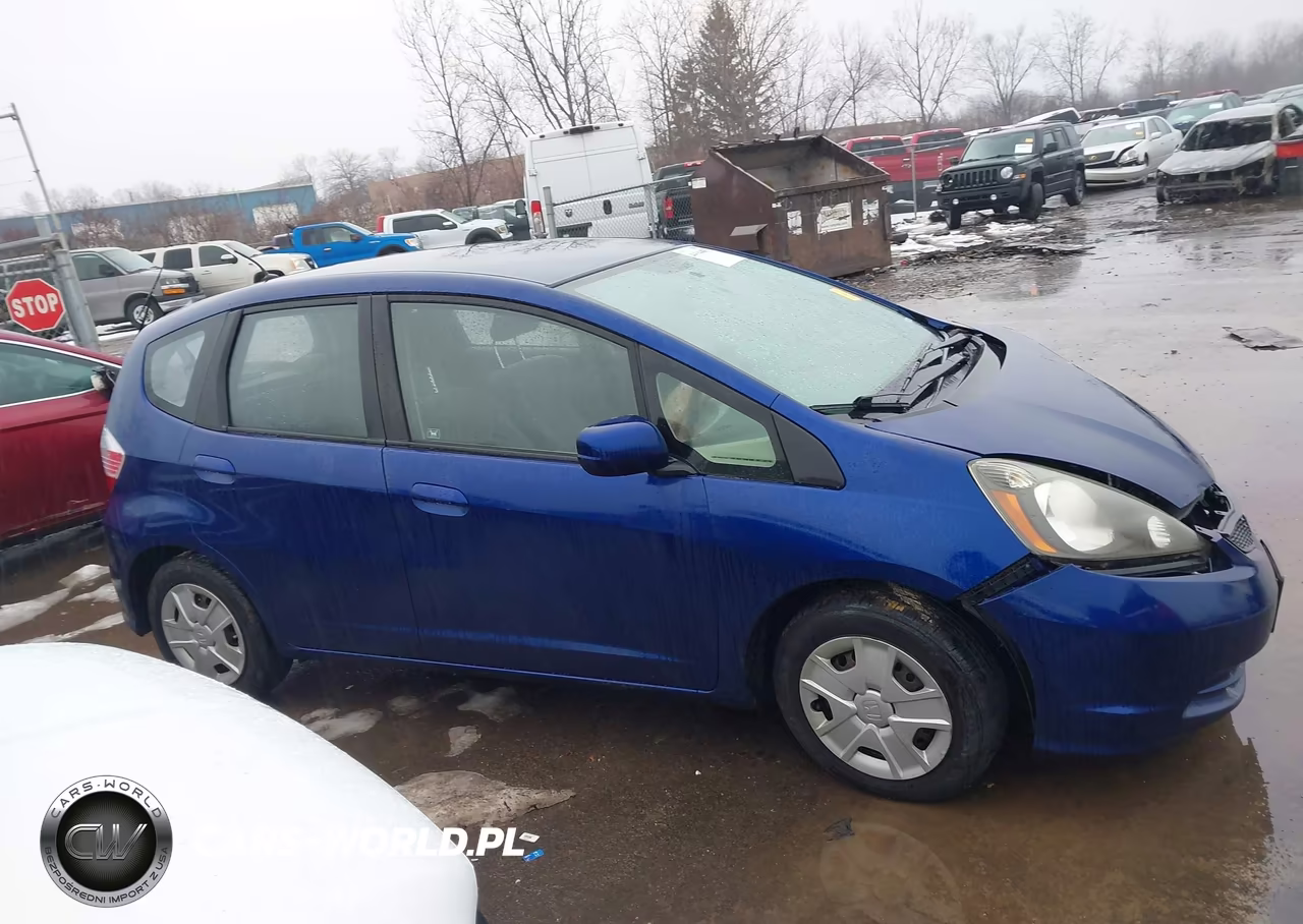 2013 Honda Fit VIN:JHMGE8H34DC000048 - 13
