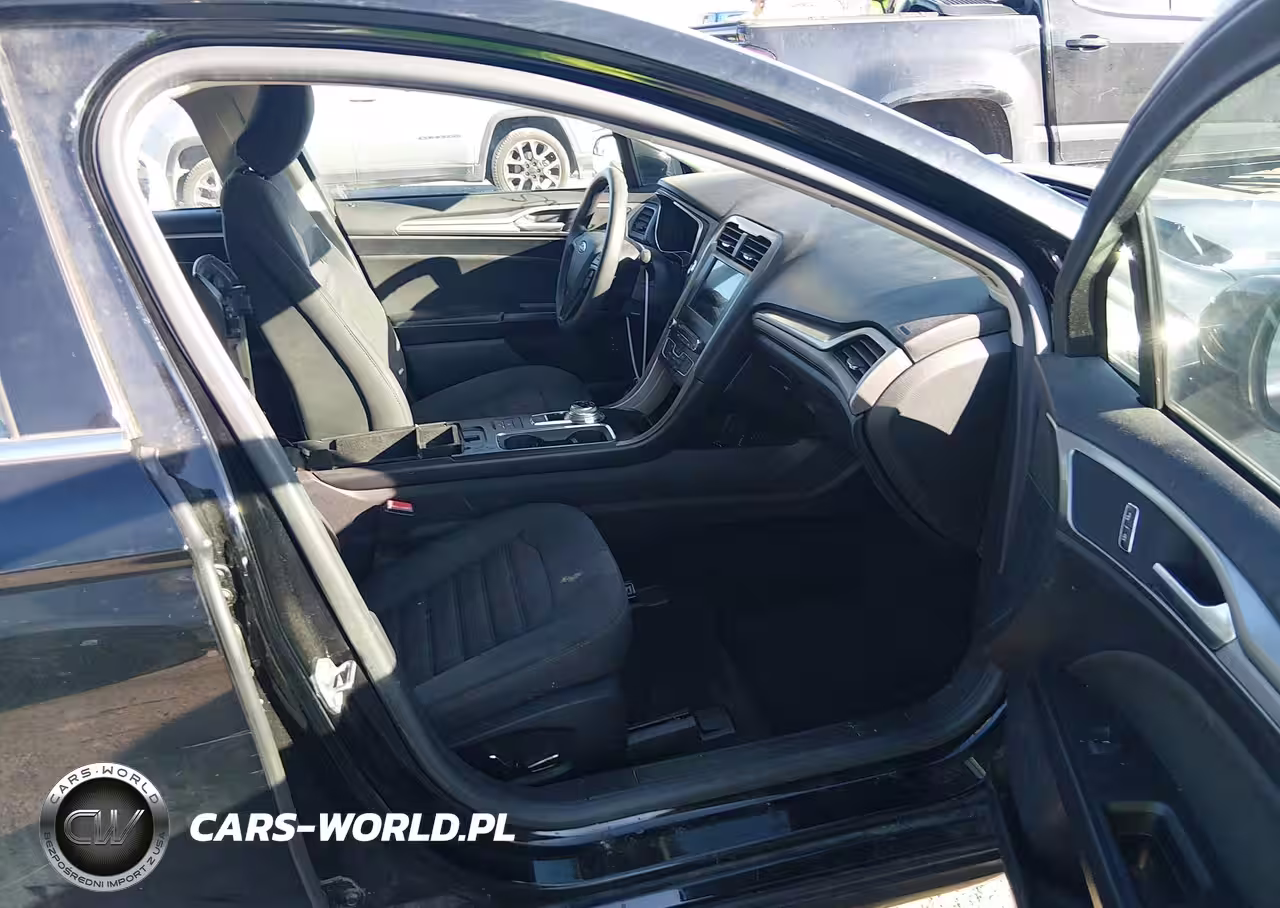 2018 Ford Fusion Hybrid Se VIN:3FA6P0LU3JR243314 - 5