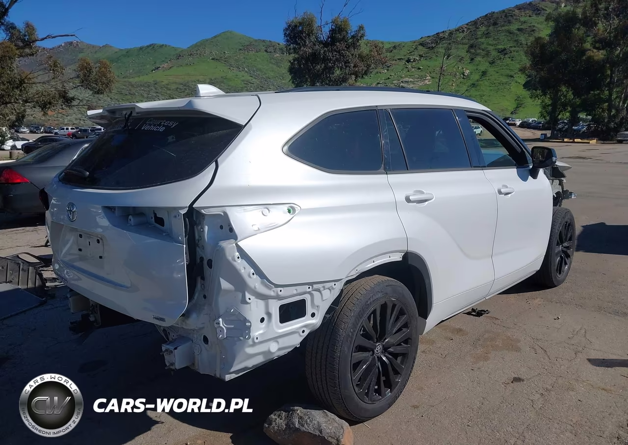 2024 Toyota Highlander Xse VIN:5TDKDRAHXRS529794 - 4