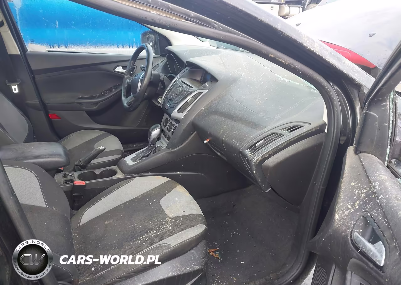 2014 Ford Focus Se VIN:1FADP3F27EL447900 - 5