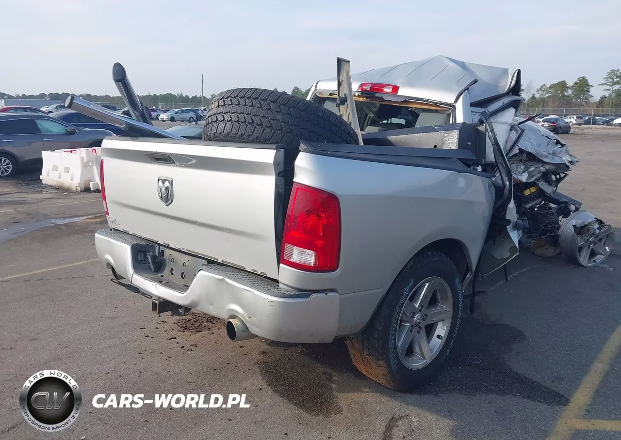 2016 Ram 1500 Express VIN:3C6RR6KT5GG249785 - 4