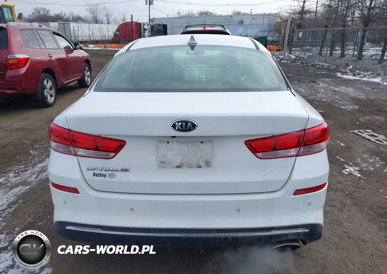 2019 Kia Optima Lx VIN:5XXGT4L33KG343289 - 16