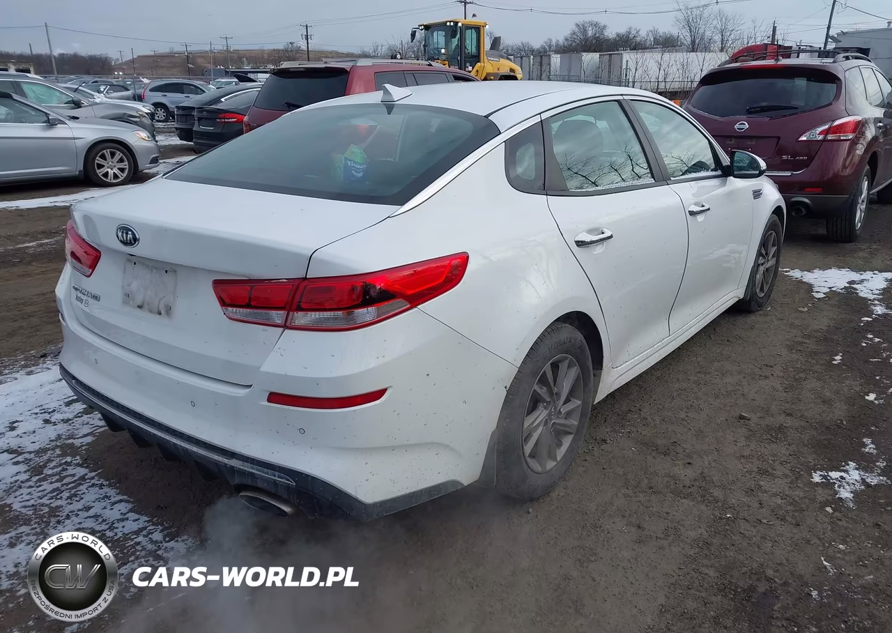 2019 Kia Optima Lx VIN:5XXGT4L33KG343289 - 4