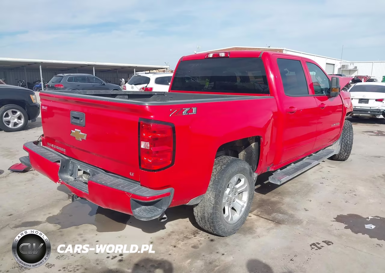 2018 Chevrolet Silverado 1500 2Lt VIN:3GCUKREC9JG634830 - 4