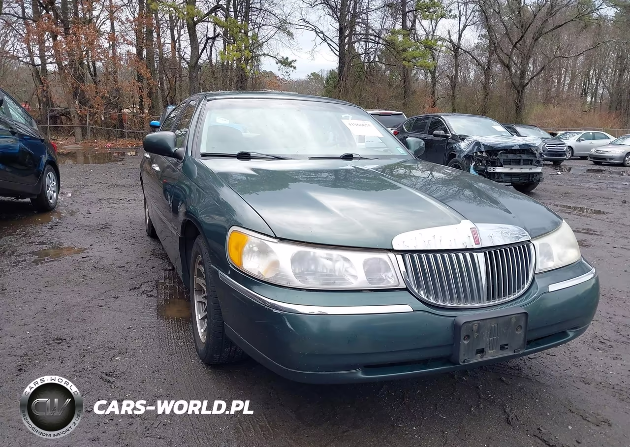 2000 Lincoln Town Car Signature