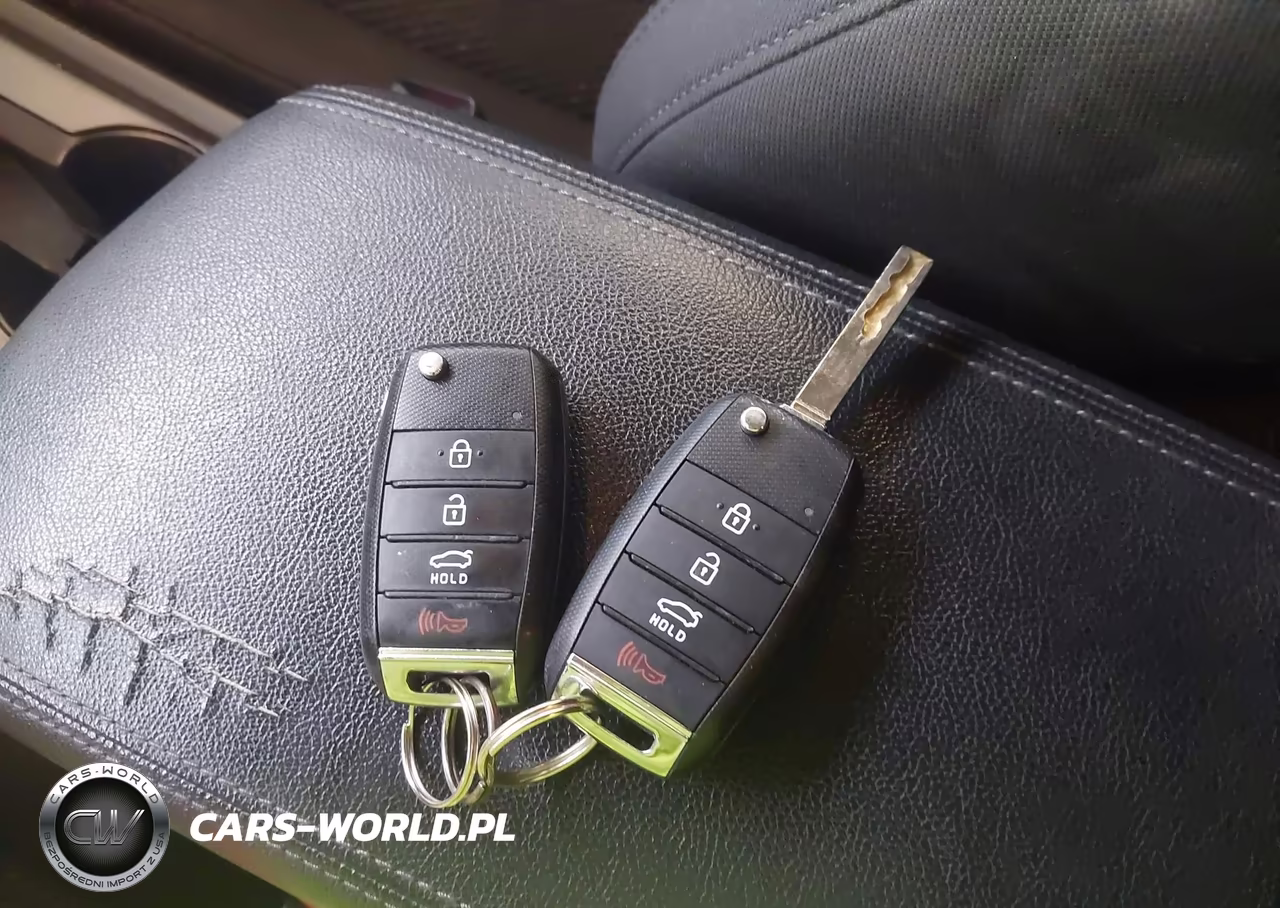 2019 Kia Optima Lx VIN:5XXGT4L35KG282477 - 11