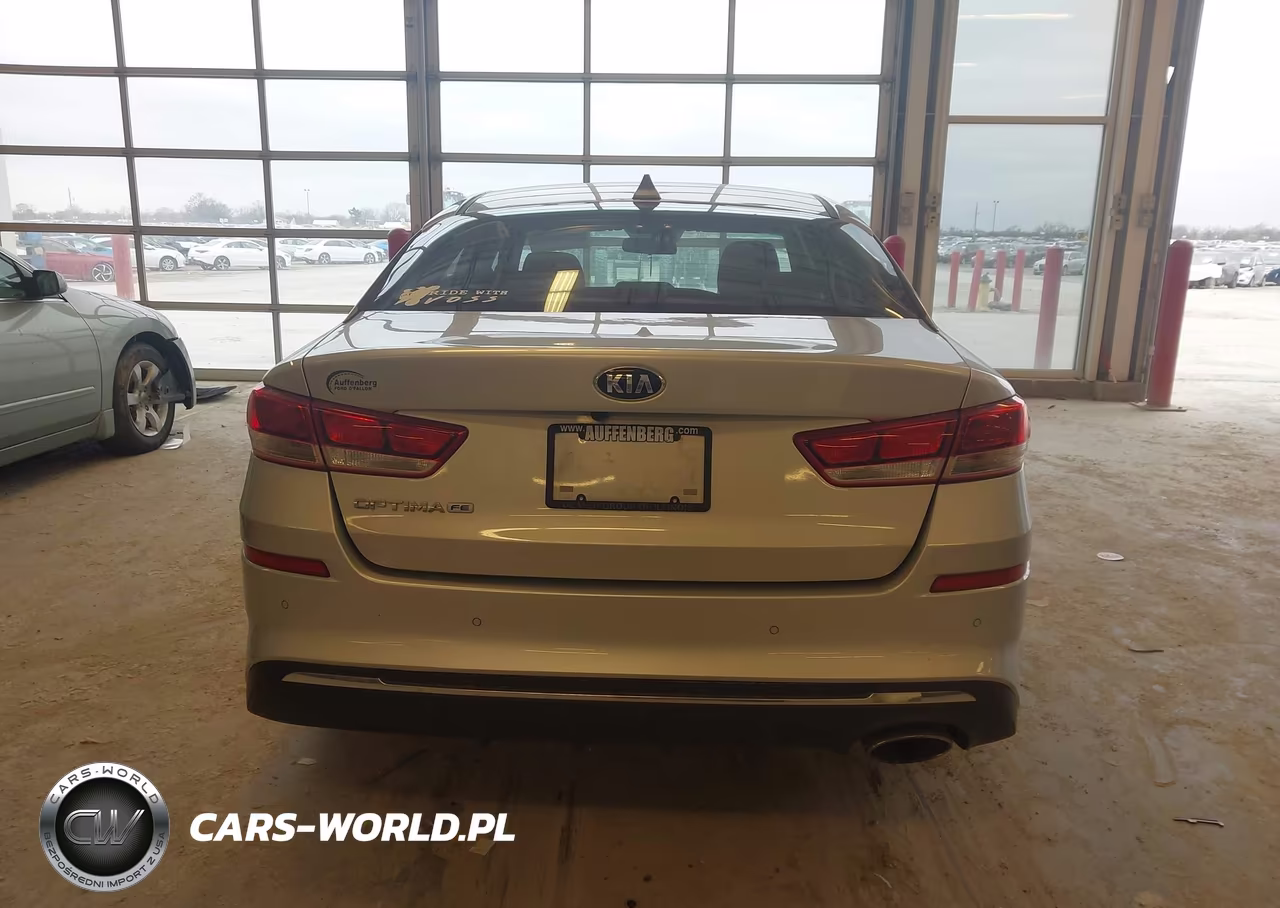 2019 Kia Optima Lx VIN:5XXGT4L35KG282477 - 16