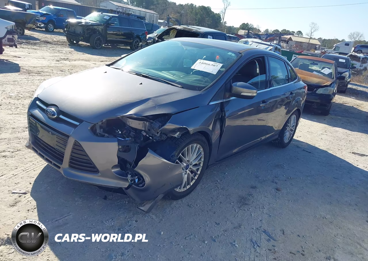 2014 Ford Focus Titanium VIN:1FADP3J25EL395772 - 2