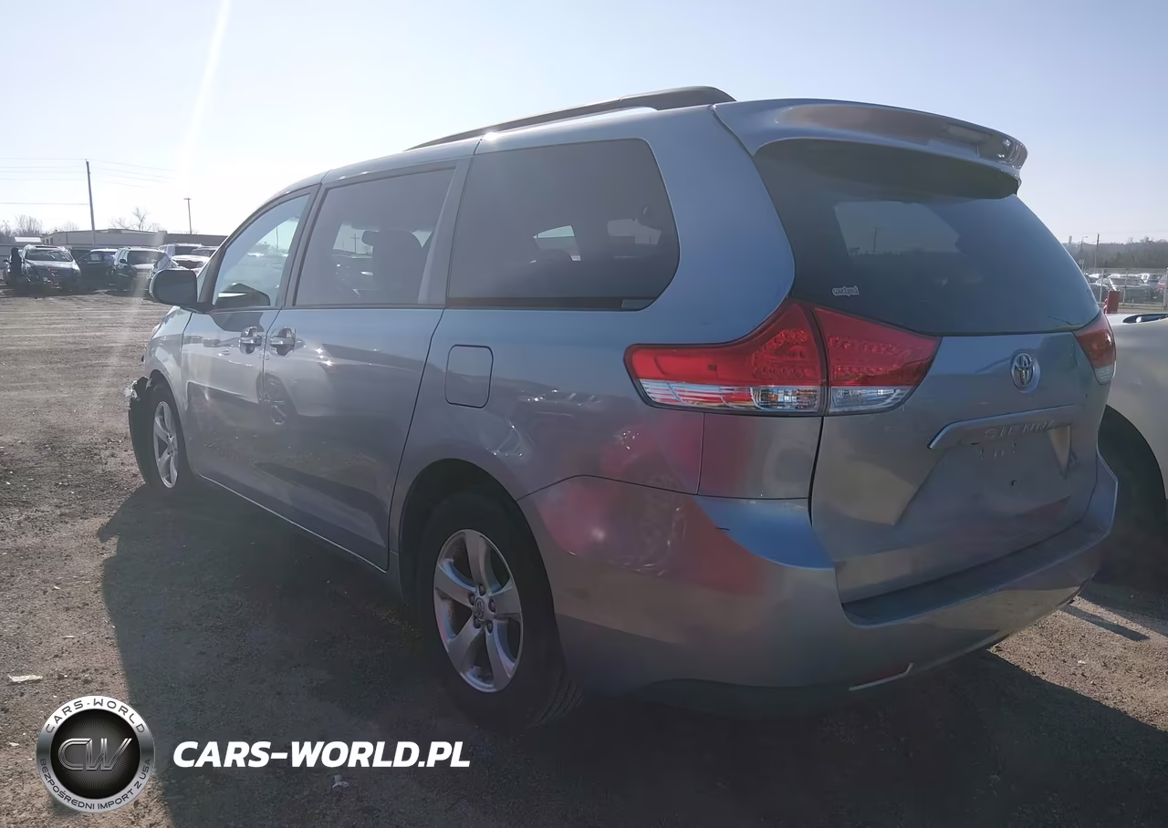 2014 Toyota Sienna Le V6 8 Passenger VIN:5TDKK3DC1ES447160 - 3
