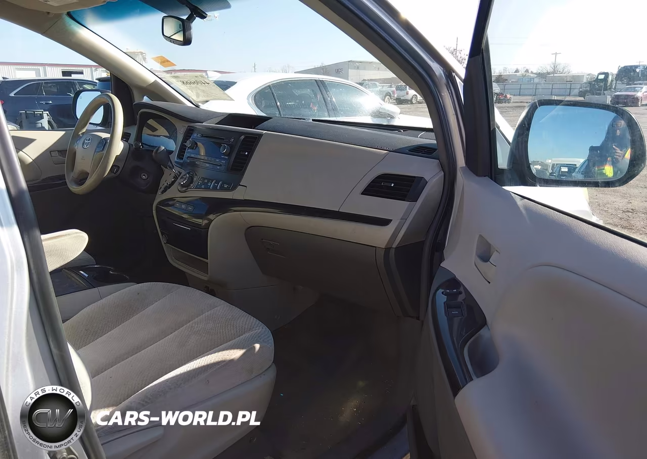 2014 Toyota Sienna Le V6 8 Passenger VIN:5TDKK3DC1ES447160 - 5
