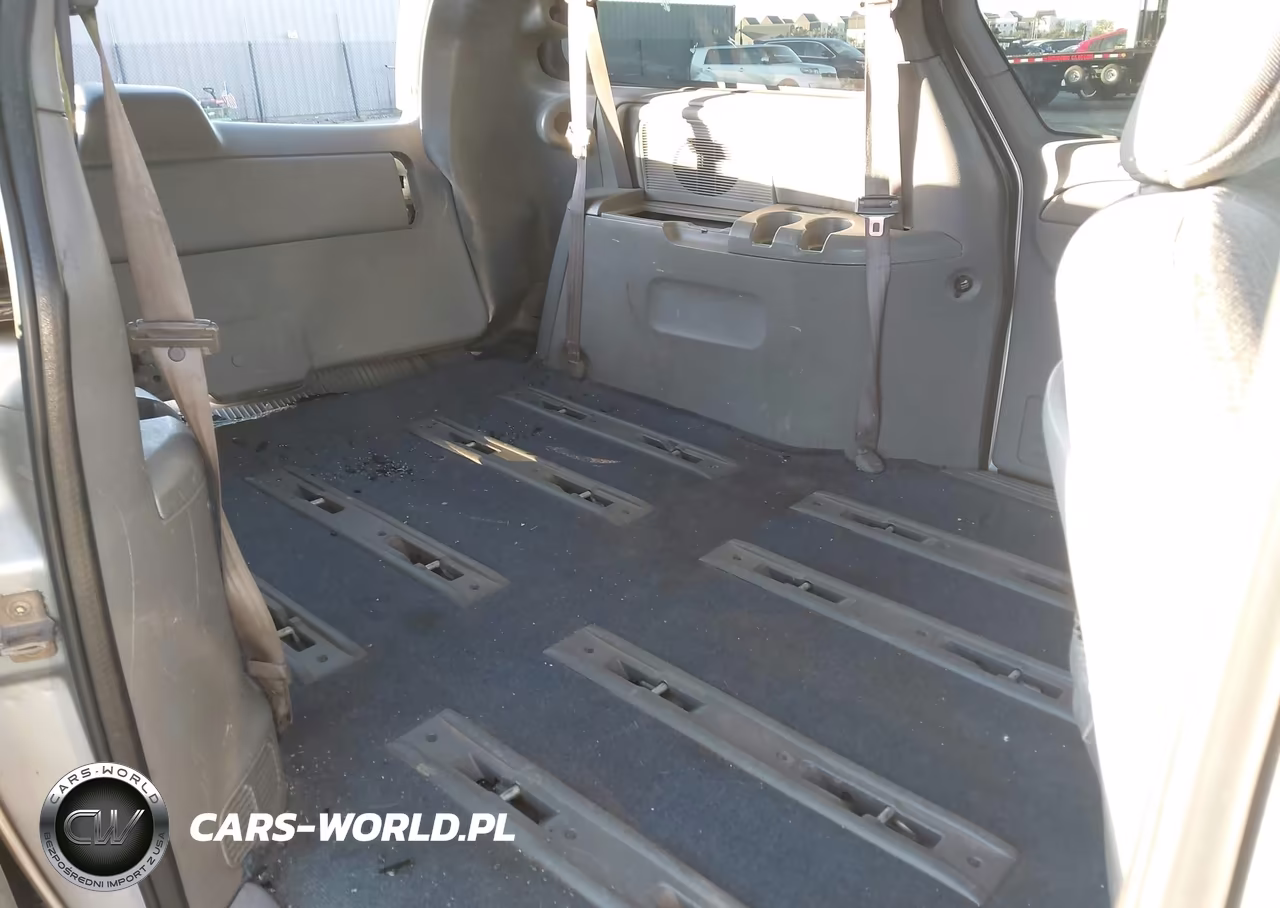 2004 Chrysler Town & Country Lx VIN:2C4GP44R34R505889 - 8