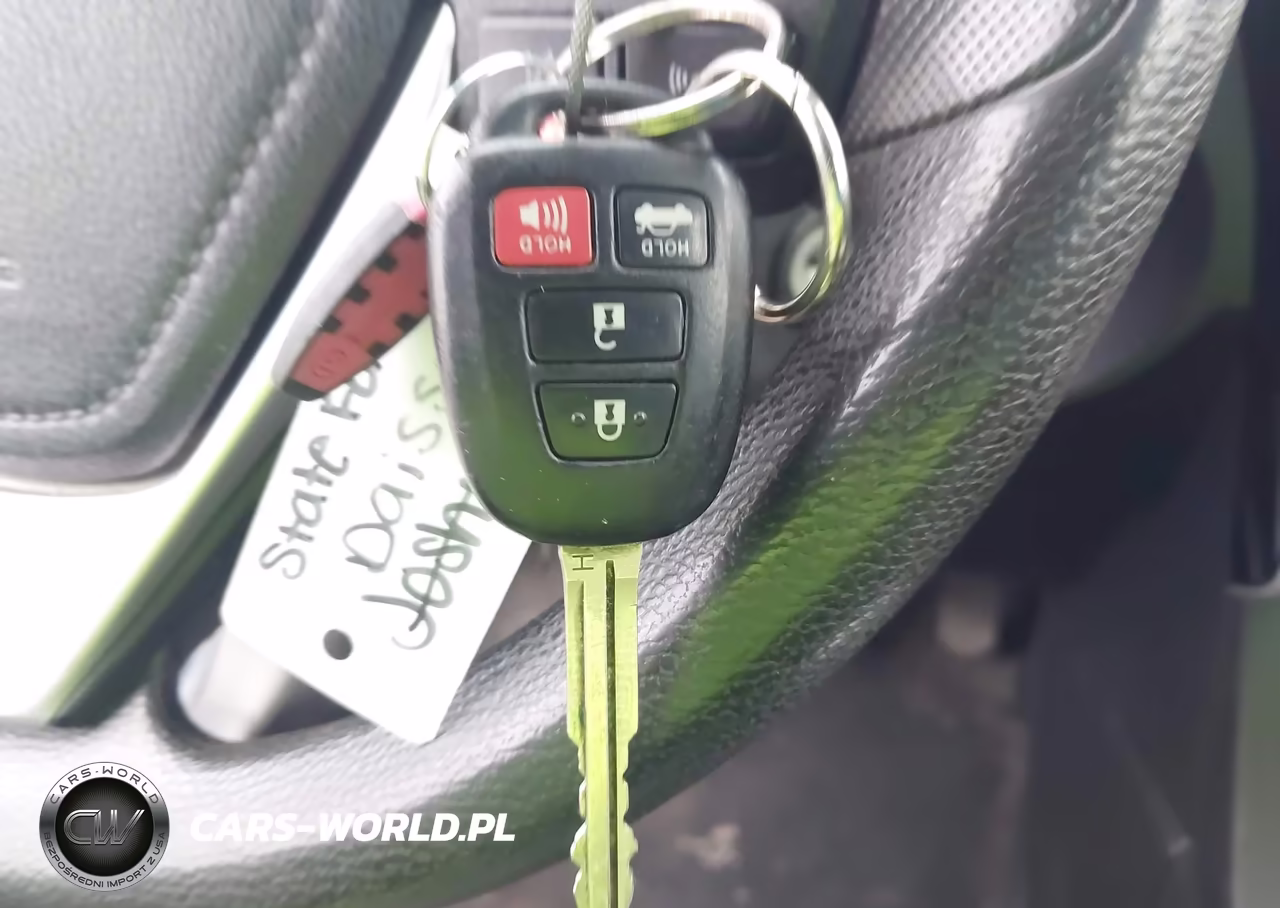 2017 Toyota Corolla Le VIN:5YFBURHE6HP646856 - 11