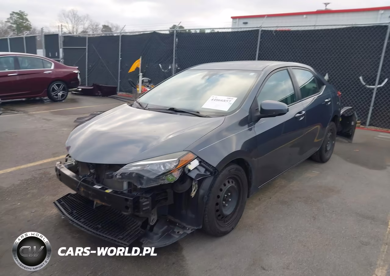 2017 Toyota Corolla Le VIN:5YFBURHE6HP646856 - 2