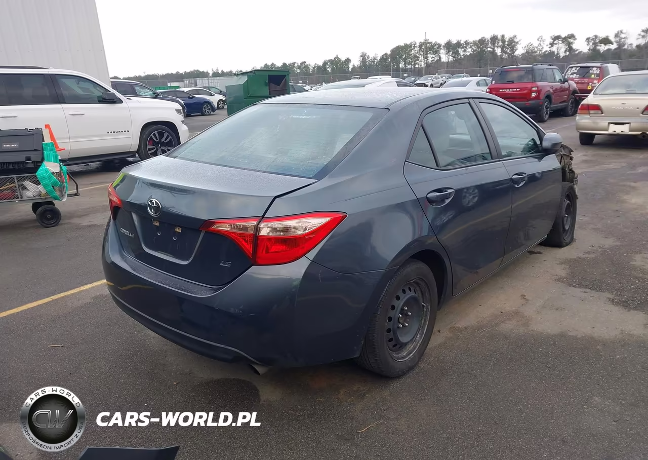 2017 Toyota Corolla Le VIN:5YFBURHE6HP646856 - 4