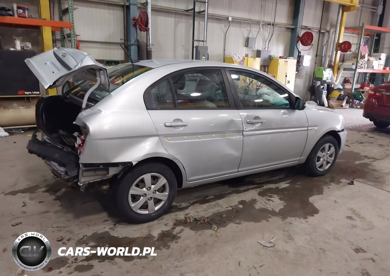2010 Hyundai Accent Gls VIN:KMHCN4AC4AU471718 - 4