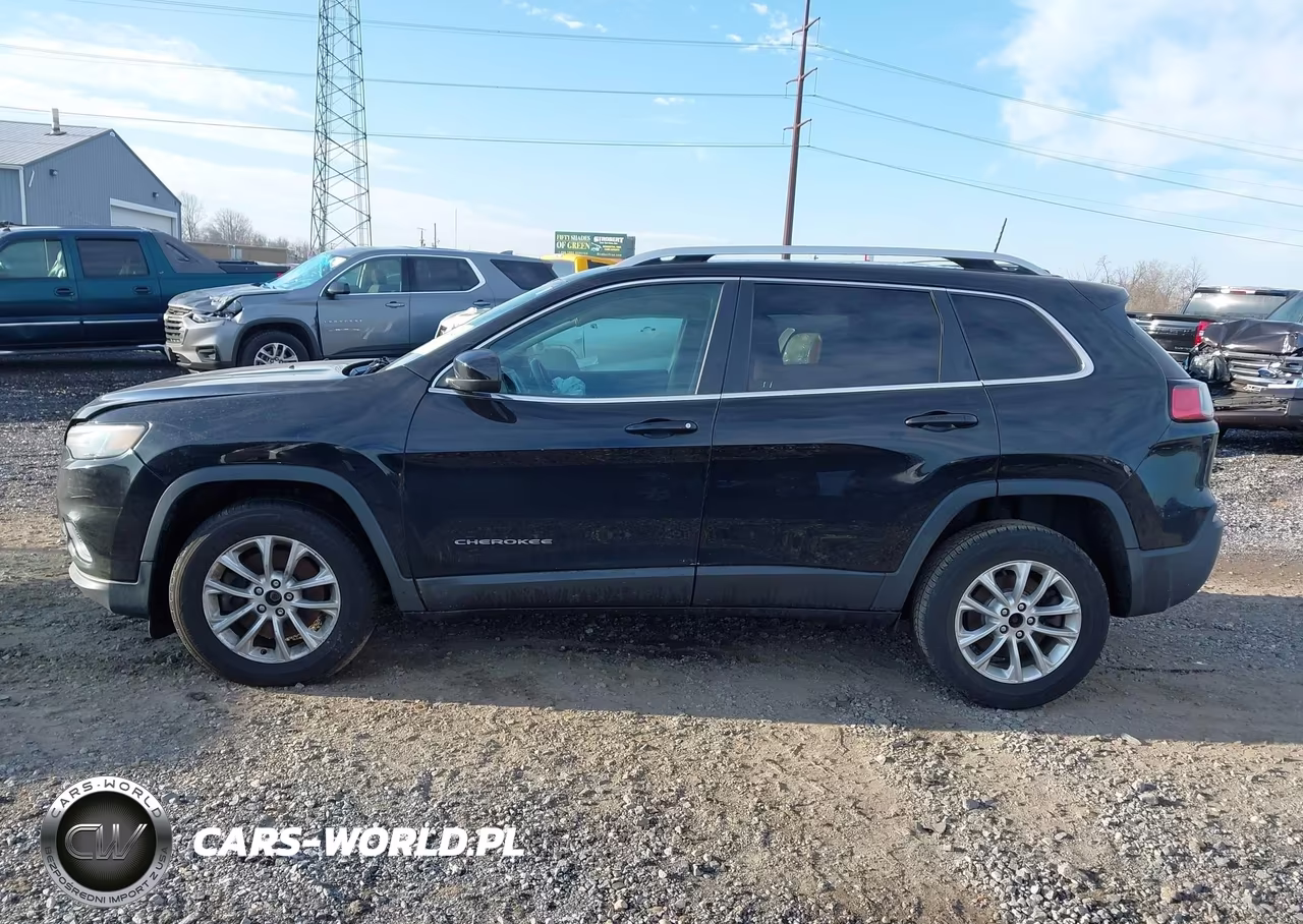 2019 Jeep Cherokee Latitude 4X4 VIN:1C4PJMCB9KD334927 - 15