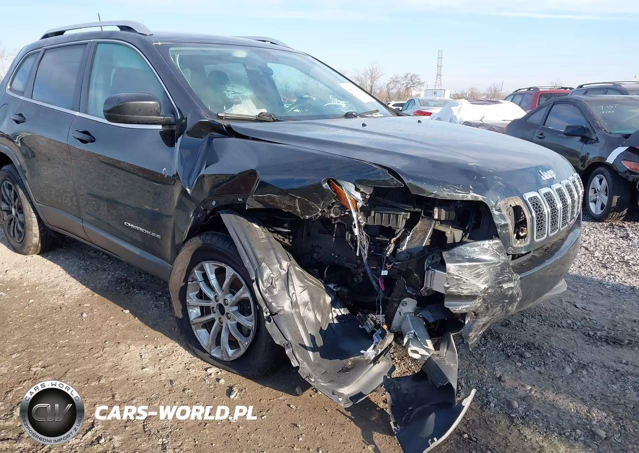 2019 Jeep Cherokee Latitude 4X4 VIN:1C4PJMCB9KD334927 - 6