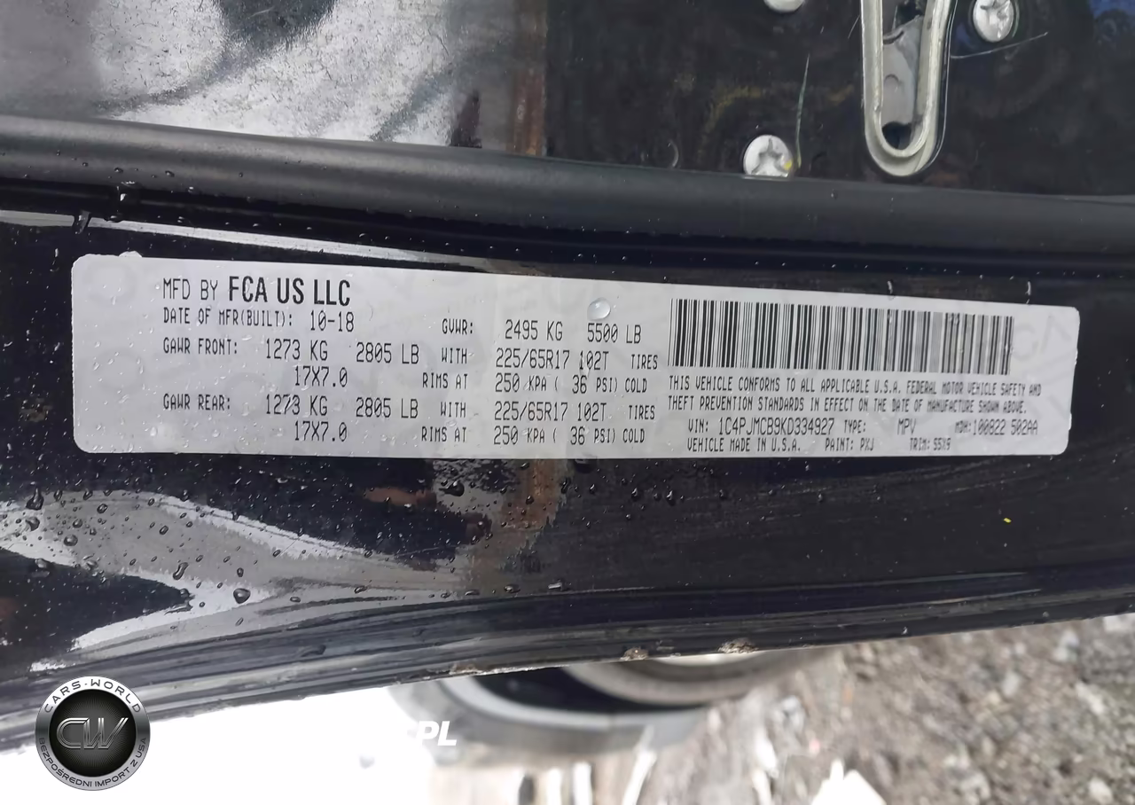2019 Jeep Cherokee Latitude 4X4 VIN:1C4PJMCB9KD334927 - 9