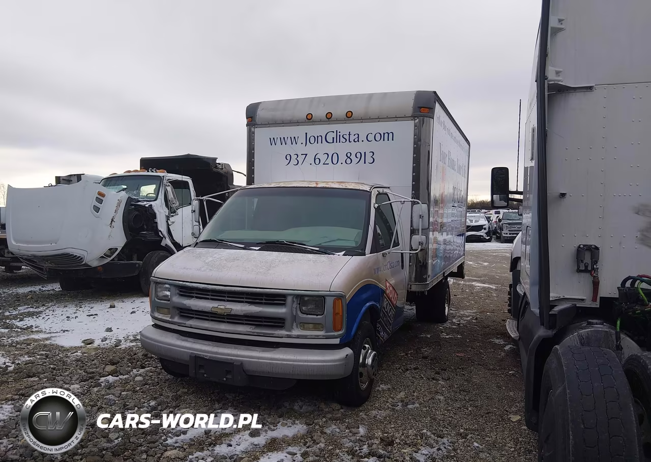 2000 Chevrolet Express Comm Cutaway VIN:1GBJG31R1Y1146707 - 14