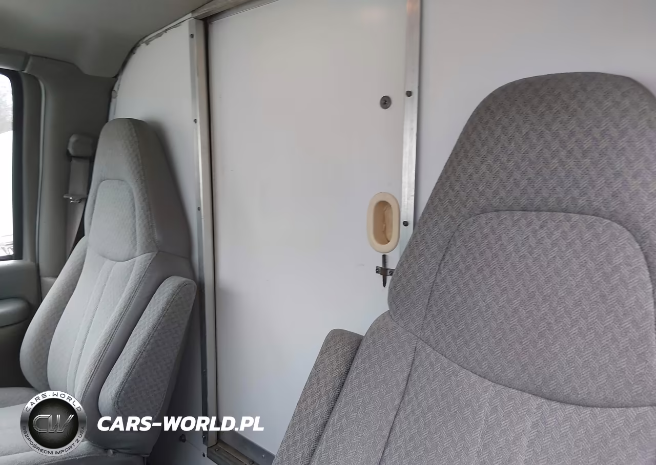 2000 Chevrolet Express Comm Cutaway VIN:1GBJG31R1Y1146707 - 6