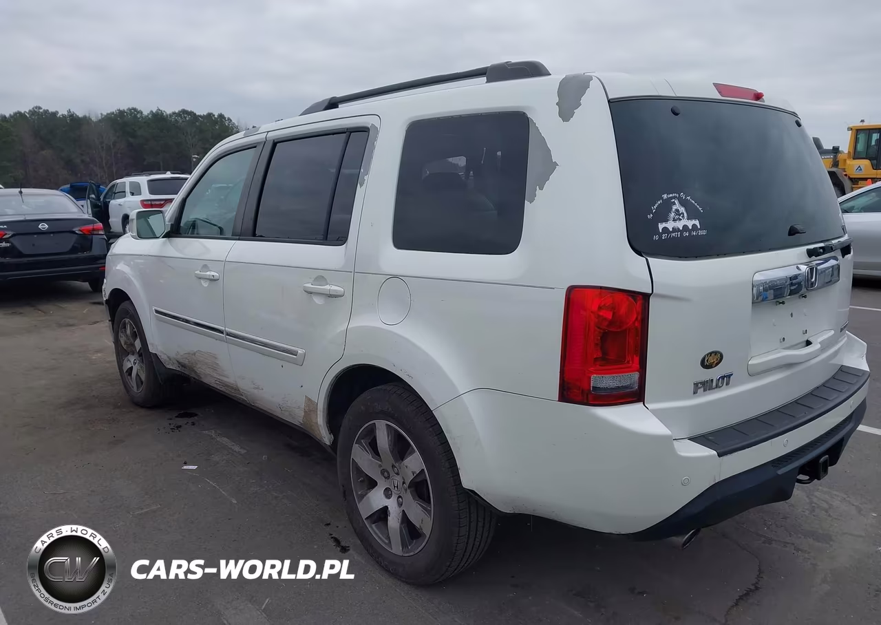 2013 Honda Pilot Touring VIN:5FNYF3H95DB015106 - 3