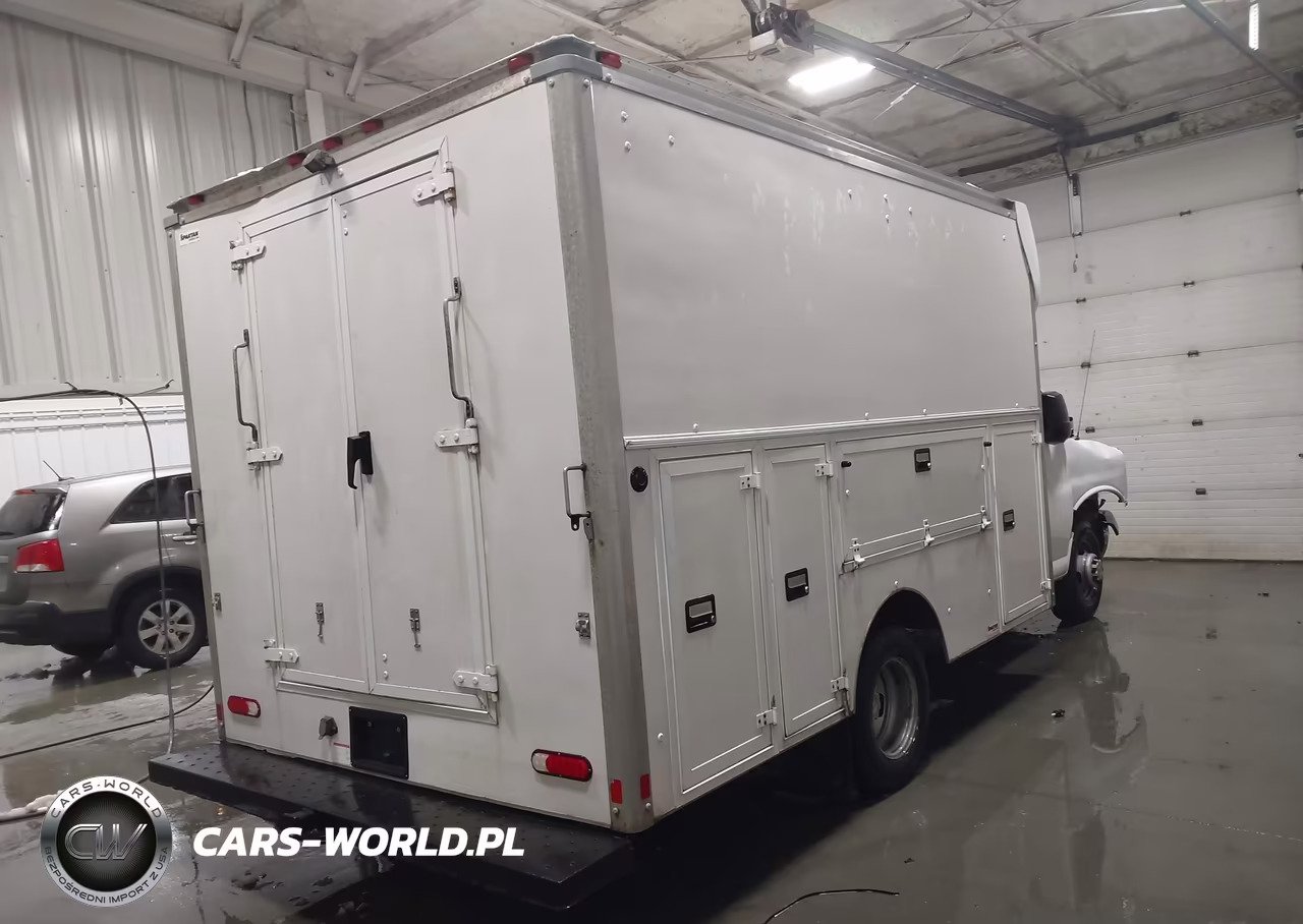 2016 Chevrolet Express Cutaway 3500 VIN:1GB3GRCG1G1228300 - 4