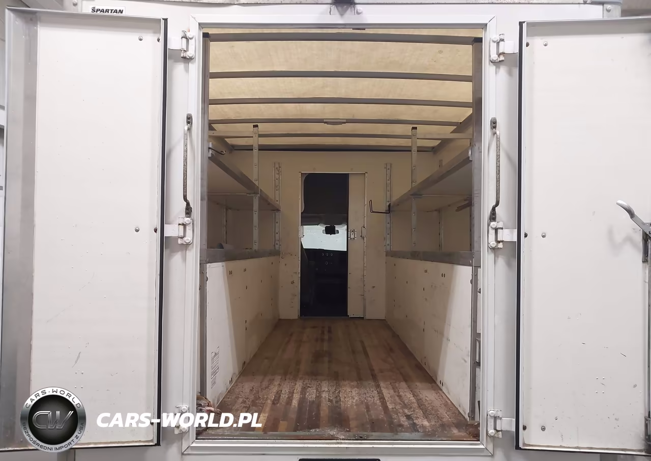 2016 Chevrolet Express Cutaway 3500 VIN:1GB3GRCG1G1228300 - 6