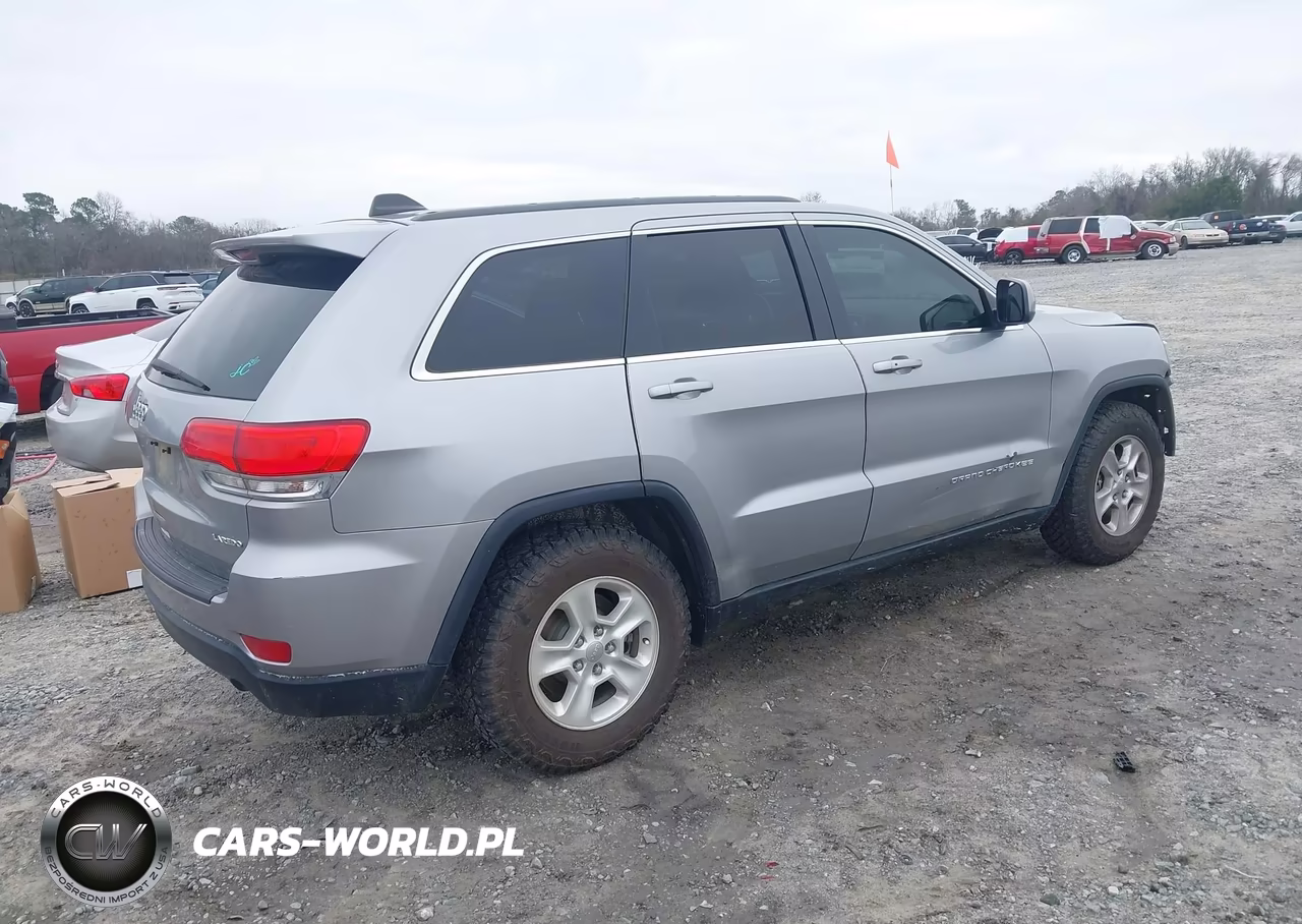 2014 Jeep Grand Cherokee Laredo VIN:1C4RJEAG0EC260806 - 4