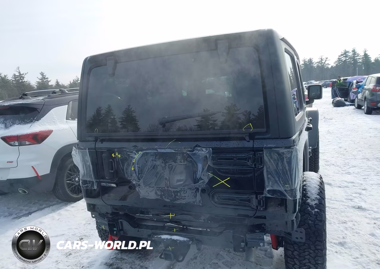 2024 Jeep Wrangler 4-Door Rubicon 4X4 VIN:1C4PJXFG2RW300285 - 17