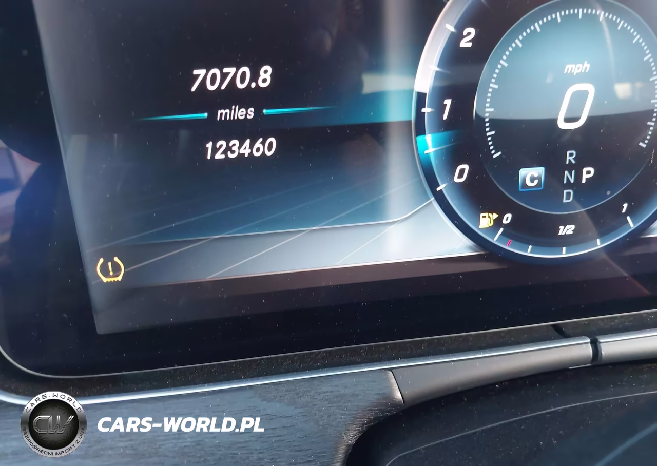 2018 Mercedes-Benz E 300 VIN:WDDZF4JB3JA312487 - 16