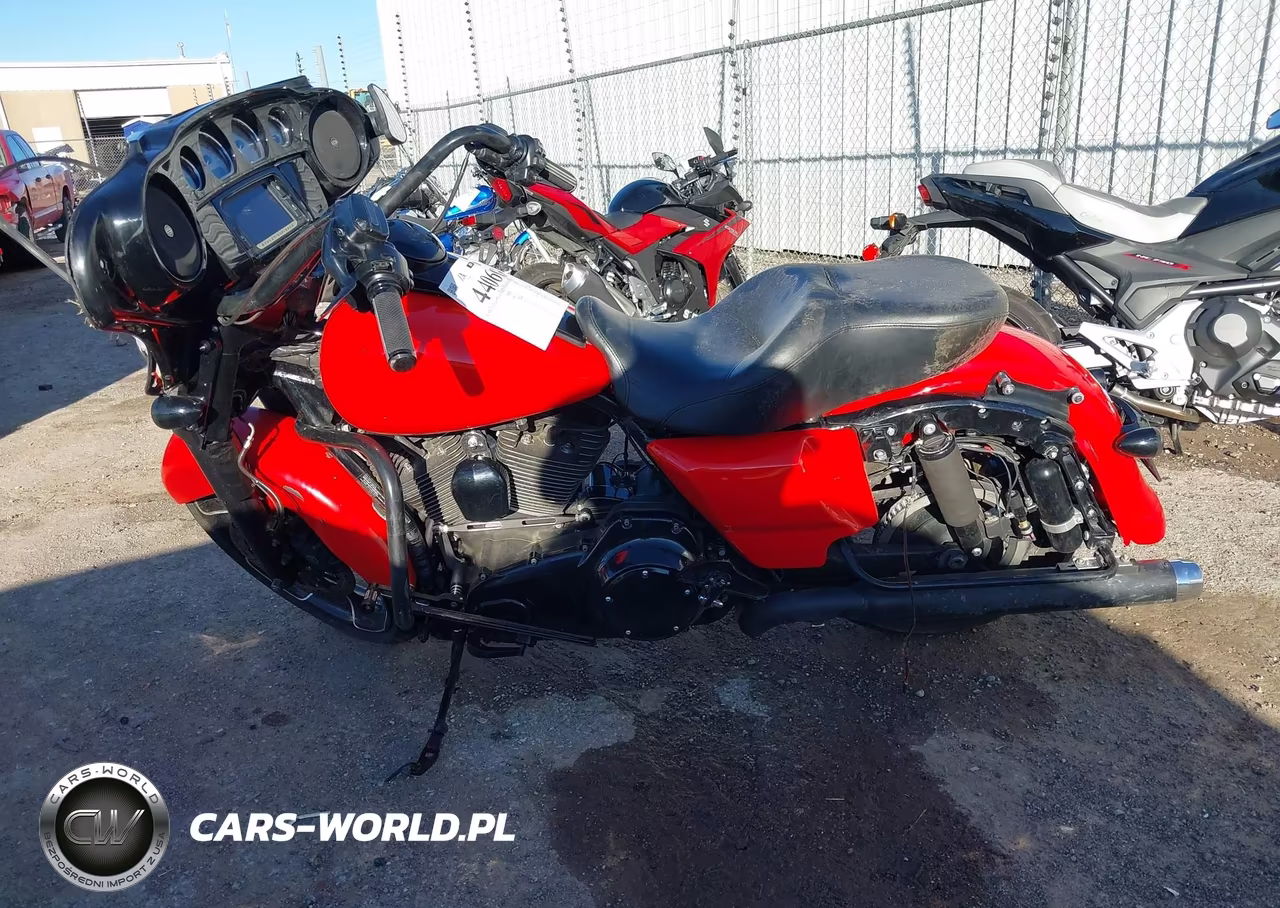 2014 Harley-Davidson Flhxs Street Glide Special VIN:1HD1KRM10EB684435 - 13