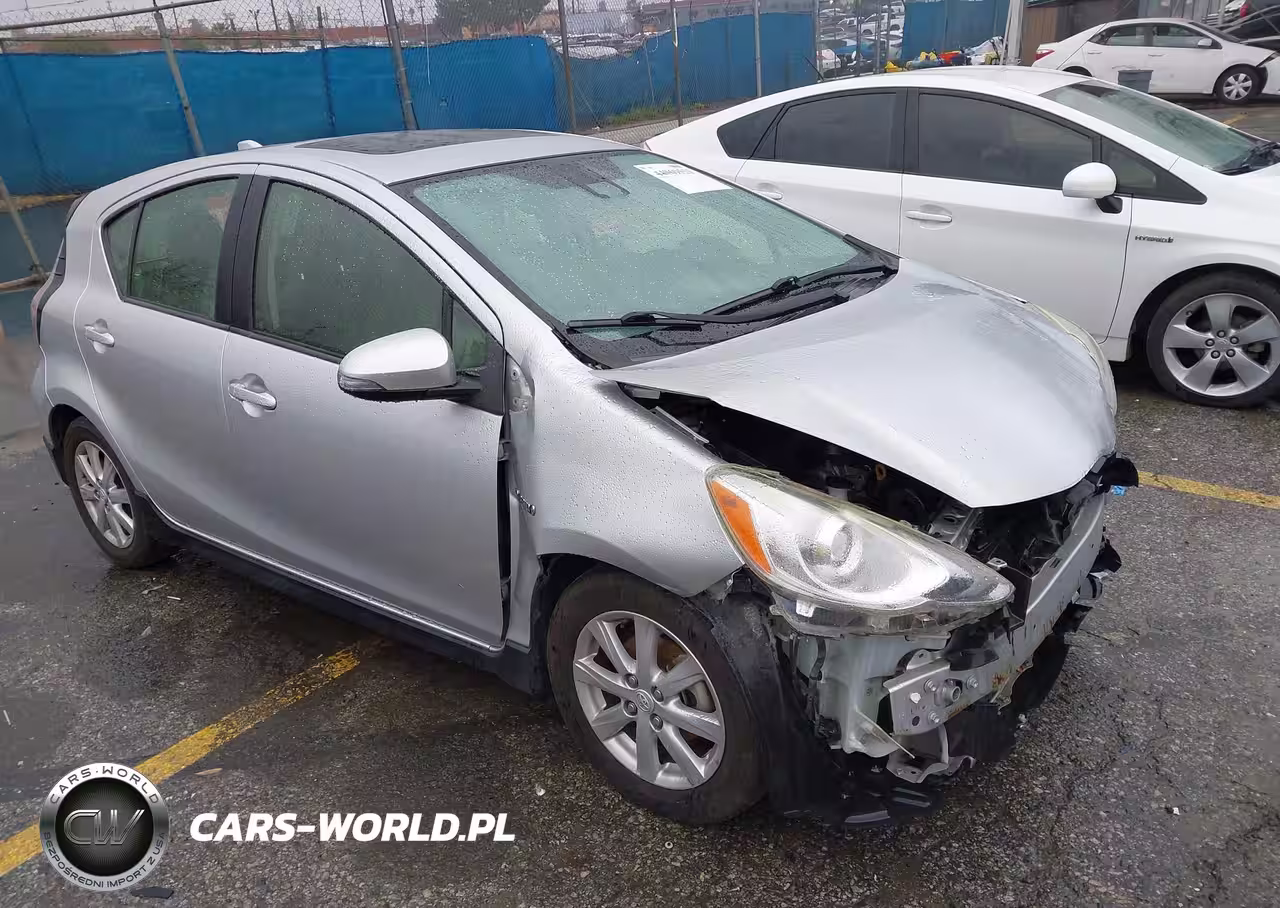 2017 Toyota Prius C Three