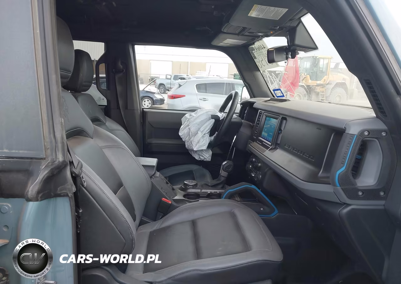 2023 Ford Bronco Black Diamond VIN:1FMEE5DP8PLC16758 - 5