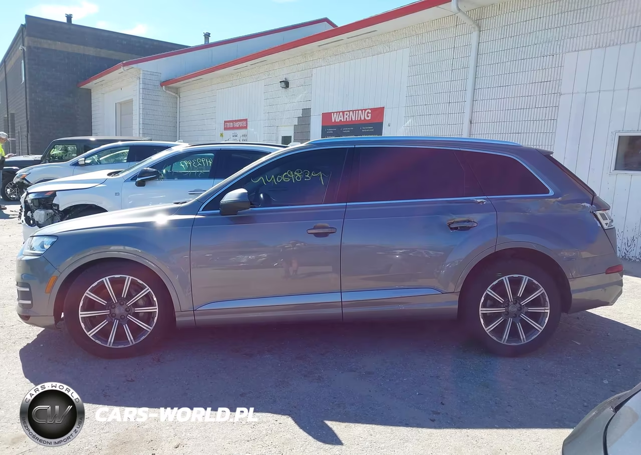2017 Audi Q7 3.0T Premium VIN:WA1LAAF71HD004531 - 14