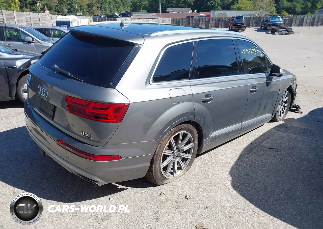 2017 Audi Q7 3.0T Premium VIN:WA1LAAF71HD004531 - 4