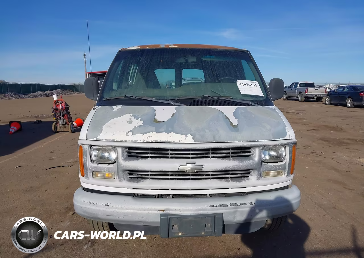 1999 Chevrolet Express VIN:1GCGG25RXX1076052 - 12