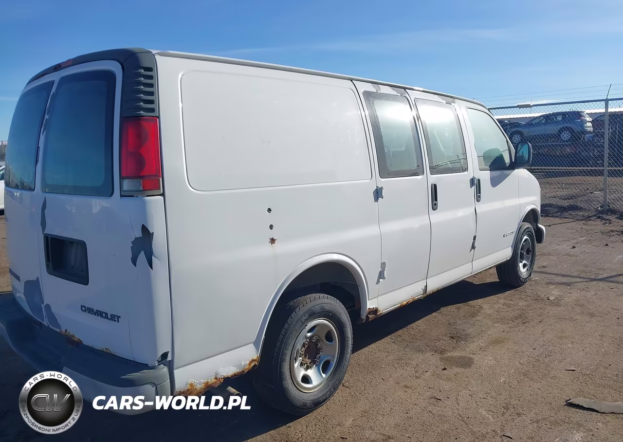 1999 Chevrolet Express VIN:1GCGG25RXX1076052 - 4