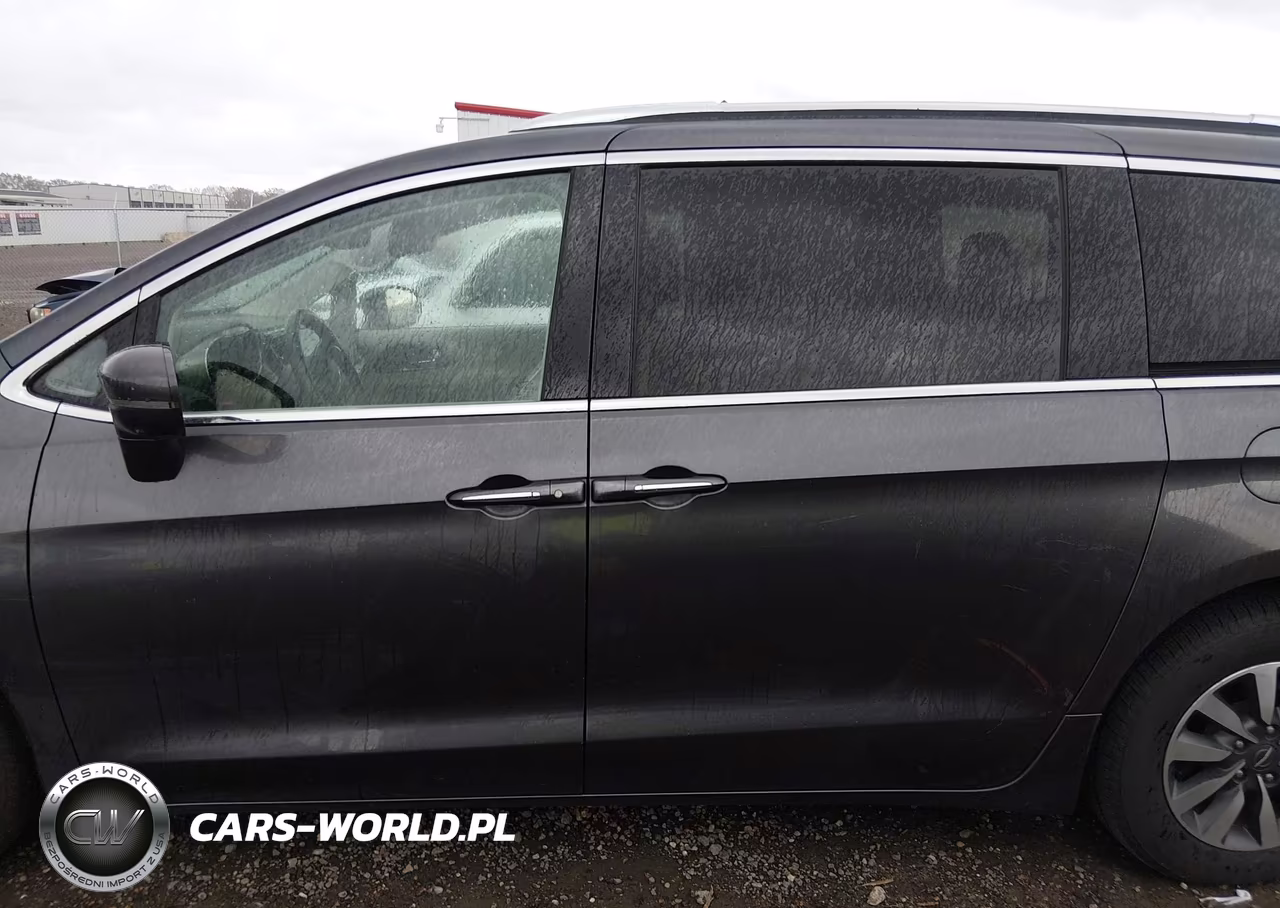 2021 Chrysler Pacifica Hybrid Touring L VIN:2C4RC1L74MR603087 - 15