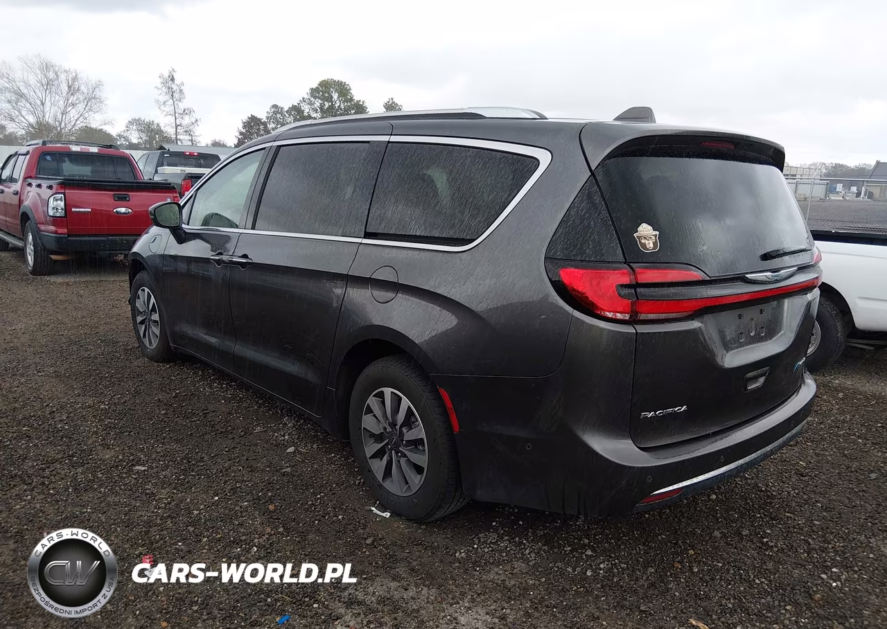 2021 Chrysler Pacifica Hybrid Touring L VIN:2C4RC1L74MR603087 - 3