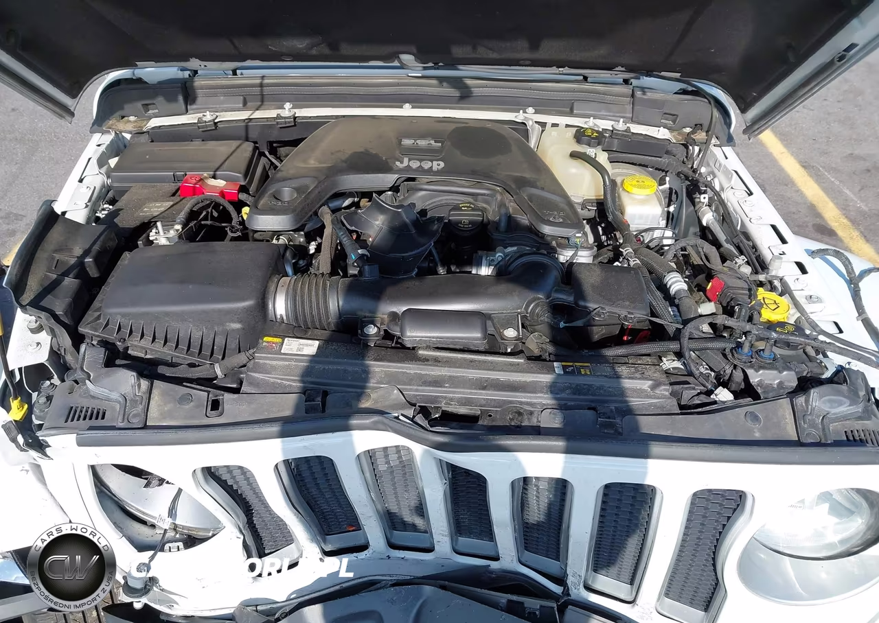 2021 Jeep Wrangler Unlimited Sahara 4X4 VIN:1C4HJXEG6MW503064 - 10