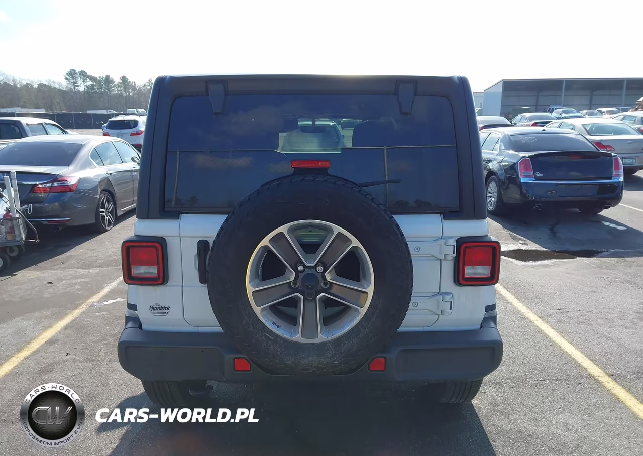 2021 Jeep Wrangler Unlimited Sahara 4X4 VIN:1C4HJXEG6MW503064 - 16