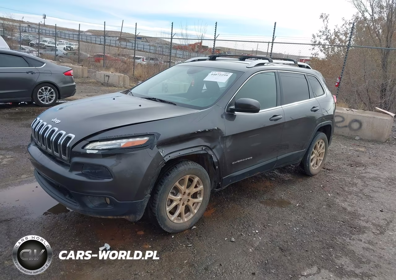 2017 Jeep Cherokee Latitude Fwd VIN:1C4PJLCB1HW668120 - 2
