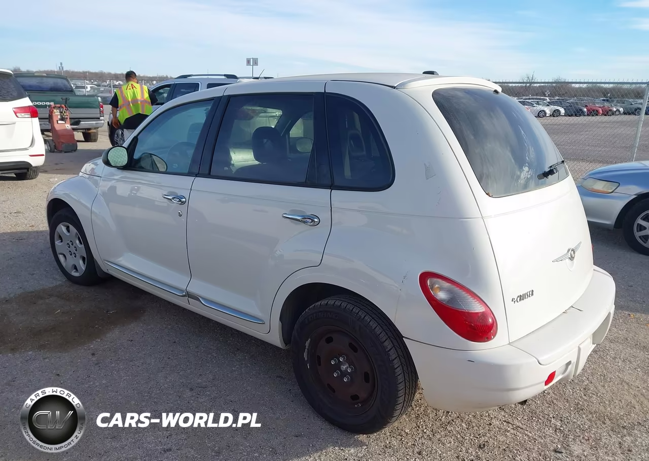 2010 Chrysler Pt Cruiser Classic VIN:3A4GY5F95AT219450 - 3