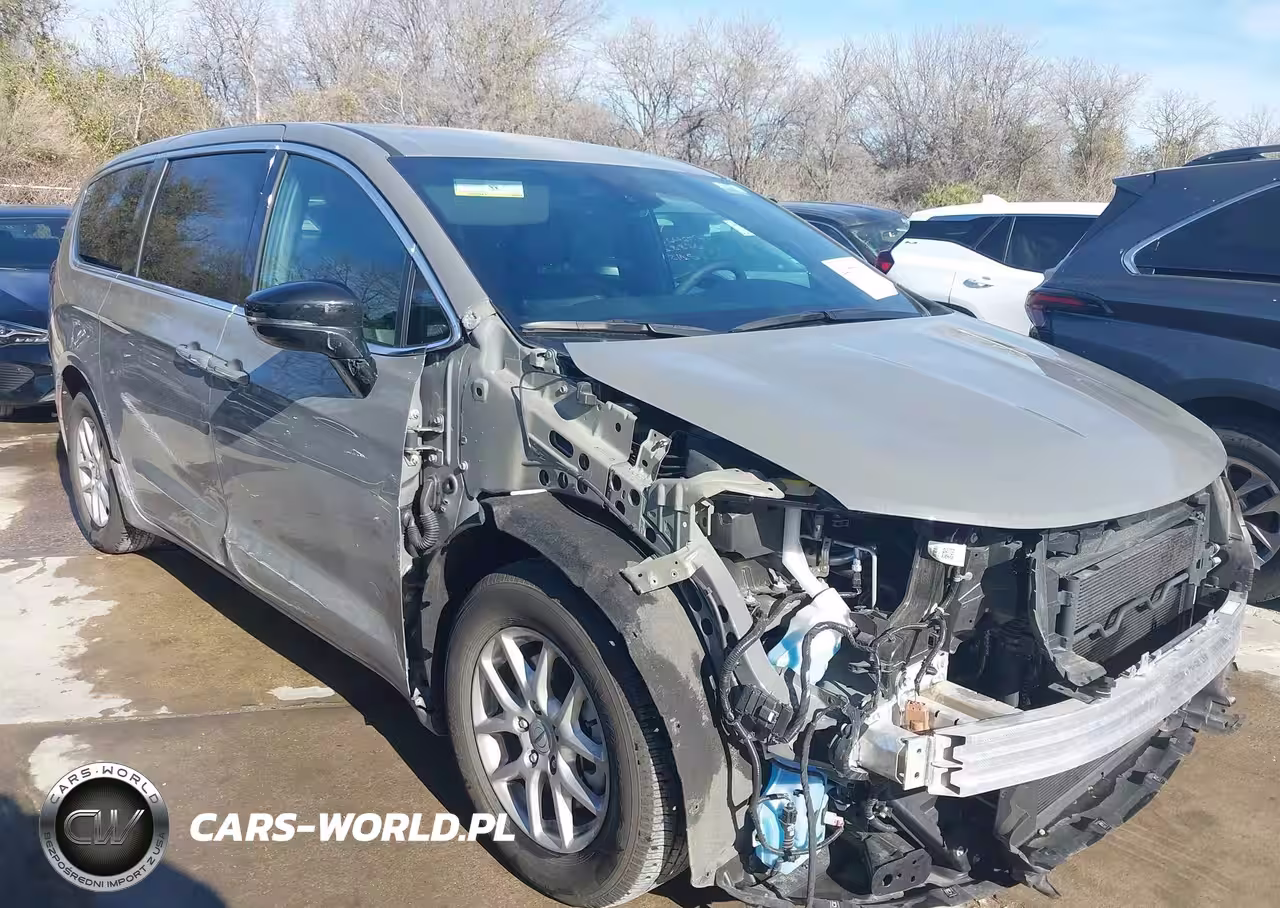 2025 Chrysler Pacifica Select