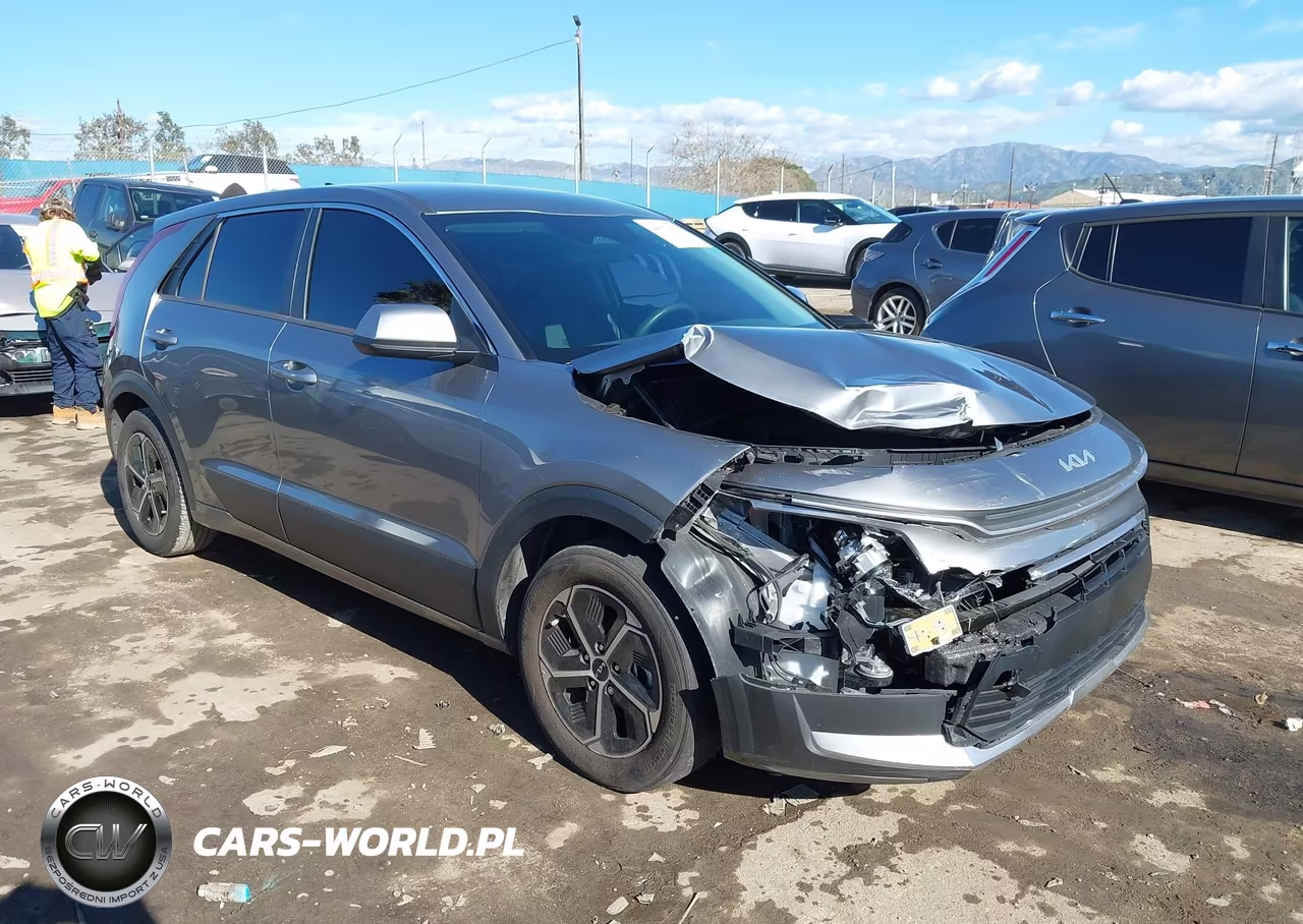 2023 Kia Niro Lx