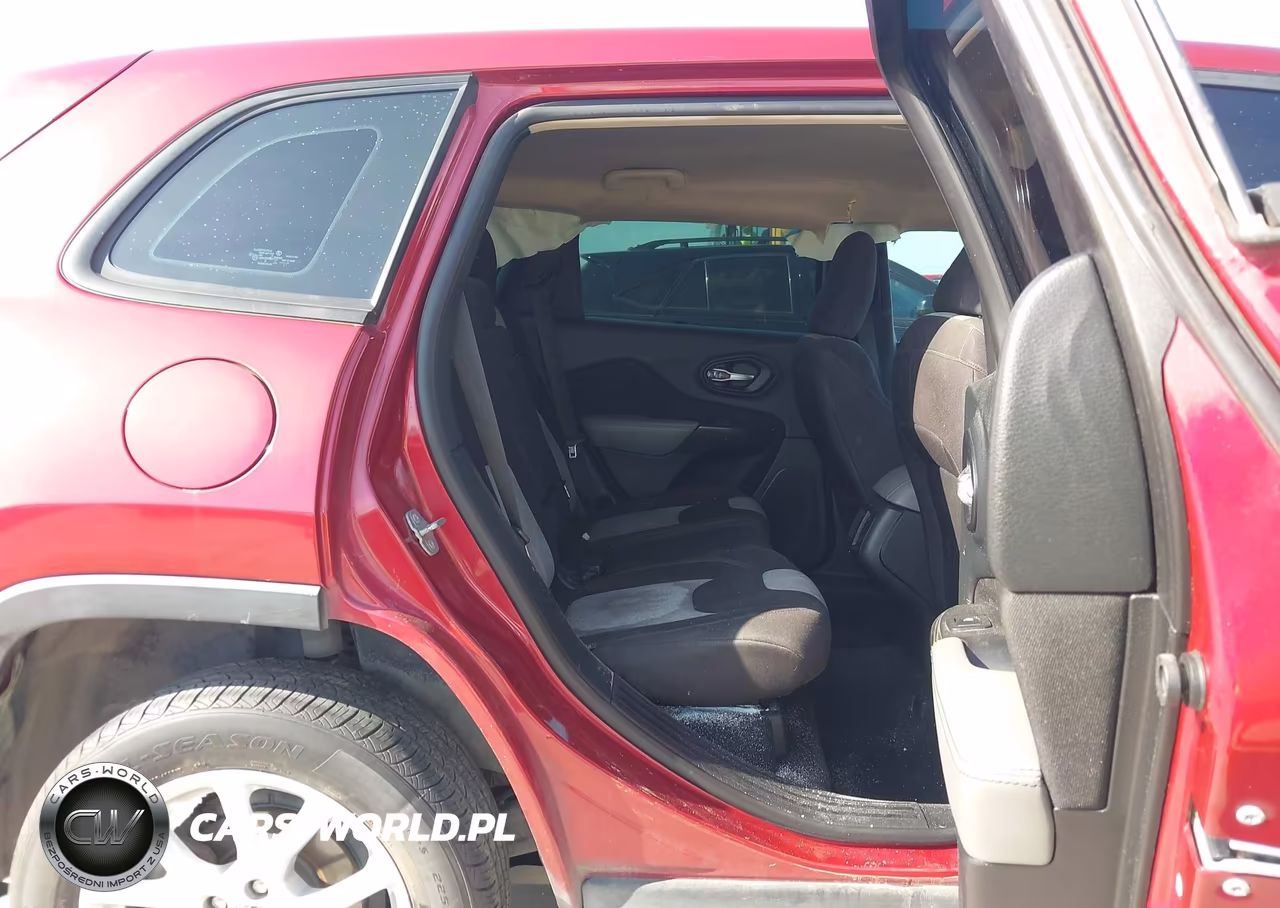 2014 Jeep Cherokee Sport VIN:1C4PJLAB1EW228431 - 8