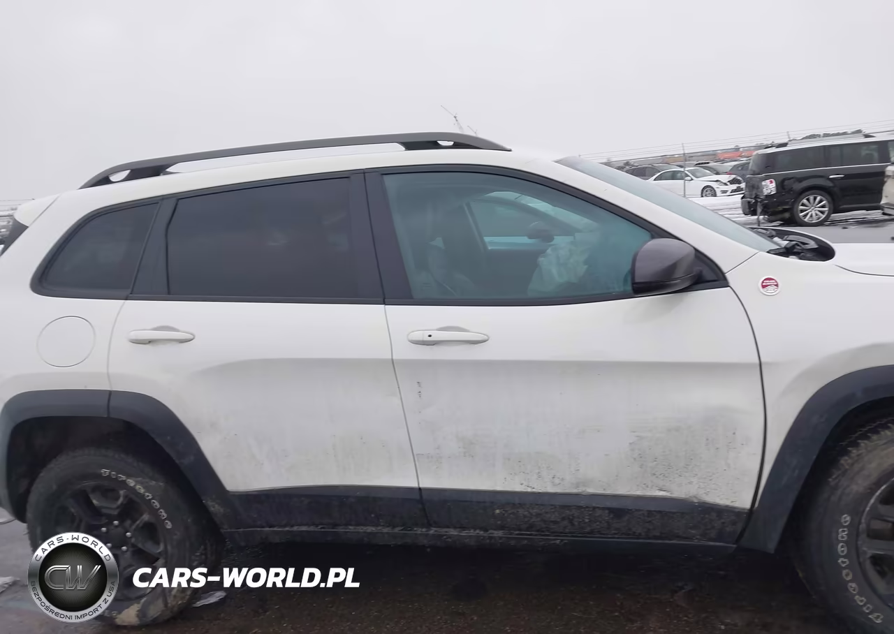 2019 Jeep Cherokee Trailhawk Elite 4X4 VIN:1C4PJMBNXKD246545 - 13